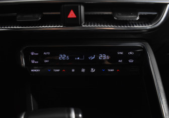 Подержанный автомобиль Kia K5 2021 года (16 фото)