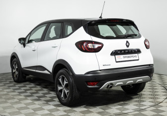 Подержанный автомобиль Renault Kaptur 2018 года (7 фото)