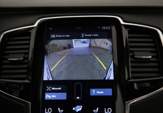 Подержанный автомобиль Volvo XC90 2016 года (21 фото)
