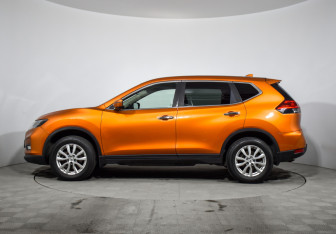 Подержанный автомобиль Nissan X-Trail 2019 года (8 фото)