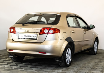 Подержанный автомобиль Chevrolet Lacetti Hatchback 2007 года (5 фото)