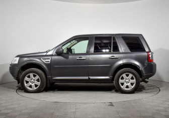 Подержанный автомобиль Land Rover Freelander 2010 года (8 фото)