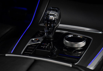 Подержанный автомобиль BMW X5 2020 года (9 фото)