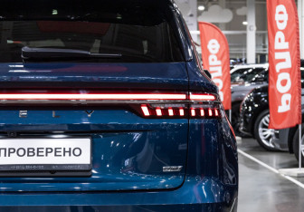 Подержанный автомобиль Geely Monjaro 2023 года (12 фото)