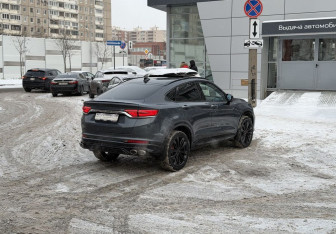 Подержанный автомобиль Geely Tugella 2023 года (4 фото)