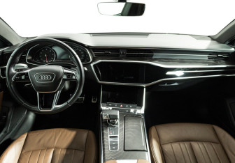 Подержанный автомобиль Audi A7 2019 года (13 фото)