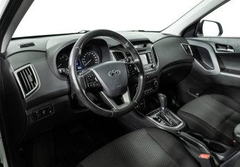 Подержанный автомобиль Hyundai Creta 2016 года (11 фото)