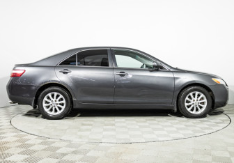 Подержанный автомобиль Toyota Camry Sedan 2008 года (4 фото)
