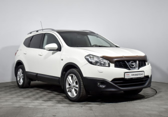 Подержанный автомобиль Nissan Qashqai+2 2013 года (3 фото)