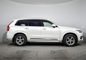 Подержанный автомобиль Volvo XC90 2015 года (4 фото)