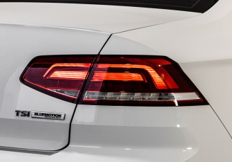 Подержанный автомобиль Volkswagen Passat Sedan 2016 года (9 фото)