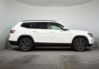 Подержанный автомобиль Volkswagen Atlas 2021 года (4 фото)