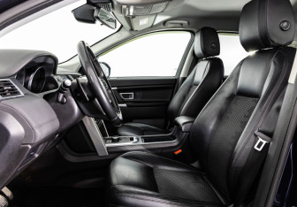 Подержанный автомобиль Land Rover Discovery Sport 2017 года (20 фото)