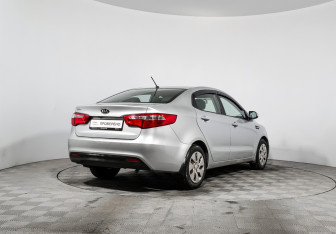 Подержанный автомобиль Kia Rio Sedan 2012 года (5 фото)