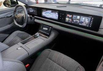 Новый Voyah Passion 2025 (7 фото)