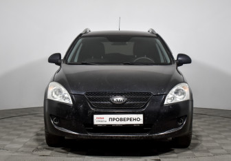 Подержанный автомобиль Kia Ceed Wagon 2007 года (2 фото)