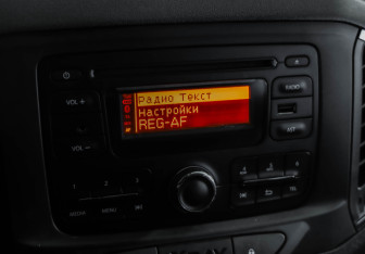 Подержанный автомобиль LADA (ВАЗ) XRAY 2017 года (13 фото)