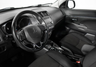 Подержанный автомобиль Mitsubishi ASX 2018 года (9 фото)