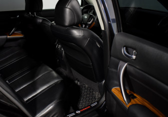 Подержанный автомобиль Nissan Teana 2009 года (12 фото)