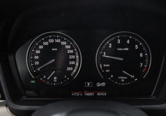 Подержанный автомобиль BMW X1 2021 года (14 фото)