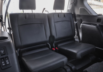 Подержанный автомобиль Toyota Land Cruiser Prado 2017 года (33 фото)
