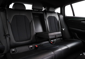 Подержанный автомобиль BMW X4 2018 года (30 фото)