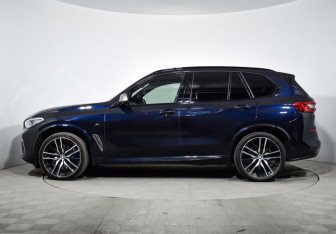 Подержанный автомобиль BMW X5 2018 года (8 фото)