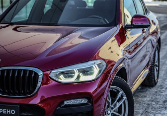 Подержанный автомобиль BMW X4 2018 года (2 фото)