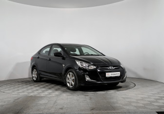 Подержанный автомобиль Hyundai Solaris Sedan 2012 года (3 фото)