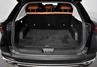 Подержанный автомобиль Omoda C5 2023 года (21 фото)