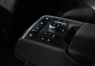 Подержанный автомобиль Hyundai Genesis 2015 года (21 фото)