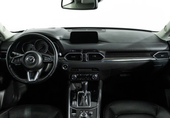 Подержанный автомобиль Mazda CX-5 2017 года (13 фото)