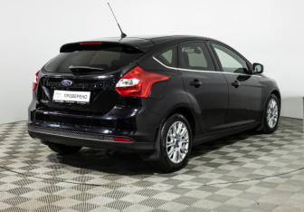 Подержанный автомобиль Ford Focus Hatchback 2013 года (5 фото)