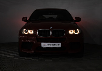 Подержанный автомобиль BMW X6 M 2011 года (23 фото)