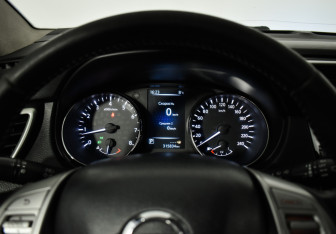 Подержанный автомобиль Nissan Qashqai 2016 года (13 фото)