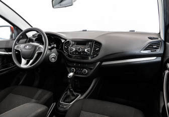 Подержанный автомобиль LADA (ВАЗ) Vesta Sedan 2019 года (9 фото)