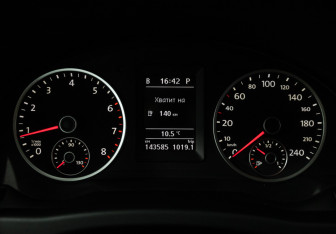 Подержанный автомобиль Volkswagen Tiguan 2011 года (12 фото)