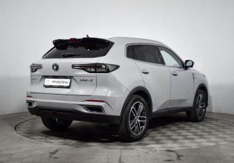Подержанный автомобиль Changan UNI-S 2024 года (5 фото)