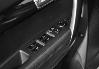 Подержанный автомобиль Kia Sorento 2012 года (10 фото)