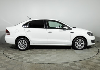 Подержанный автомобиль Volkswagen Polo Sedan 2019 года (4 фото)