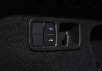 Подержанный автомобиль Audi Q8 2019 года (31 фото)