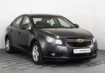 Подержанный автомобиль Chevrolet Cruze Sedan 2011 года (3 фото)