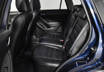Подержанный автомобиль Mazda CX-5 2015 года (11 фото)