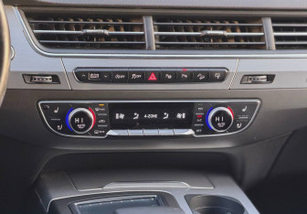 Подержанный автомобиль Audi Q7 2016 года (20 фото)