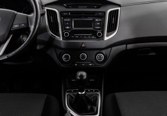 Подержанный автомобиль Hyundai Creta 2018 года (14 фото)