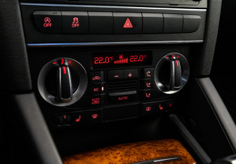 Подержанный автомобиль Audi A3 Hatchback 2012 года (13 фото)