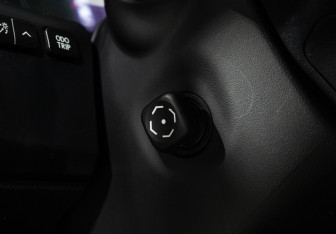 Подержанный автомобиль Lexus ES 2015 года (21 фото)