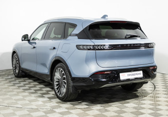 Подержанный автомобиль Voyah Free 2023 года (7 фото)