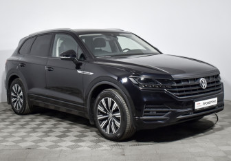Подержанный автомобиль Volkswagen Touareg 2018 года (3 фото)