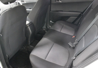 Подержанный автомобиль Hyundai Creta 2016 года (11 фото)